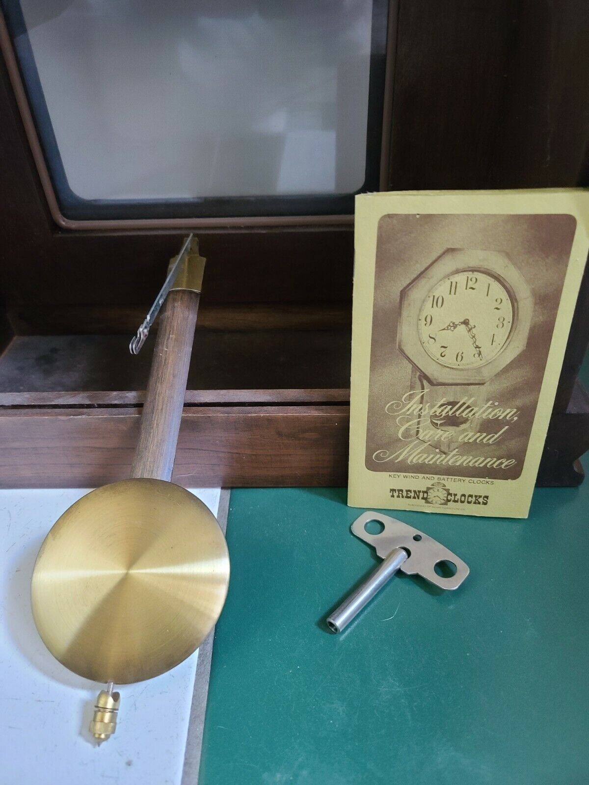 Sligh Trend Mahogany Mantel Clock, Tempus Fugit, style #801, movement #101
