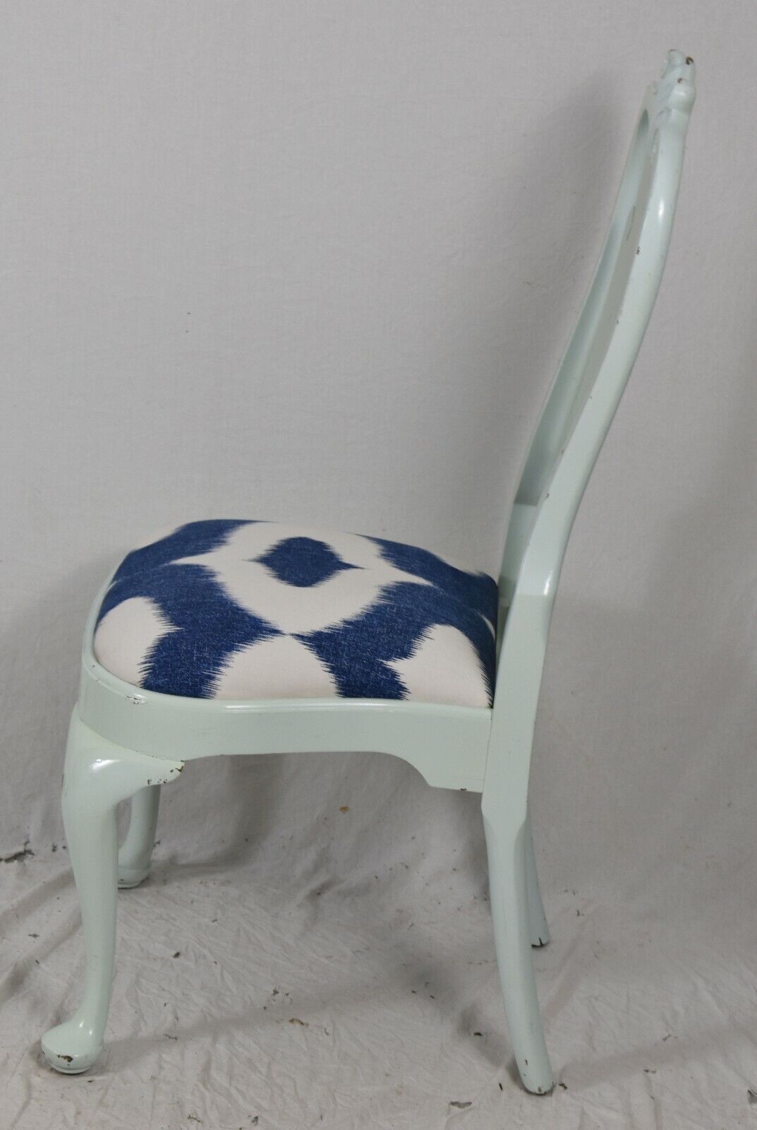 Stickley Williamsburg Style Mahogany Queen Anne Chair Blue & White Fabric