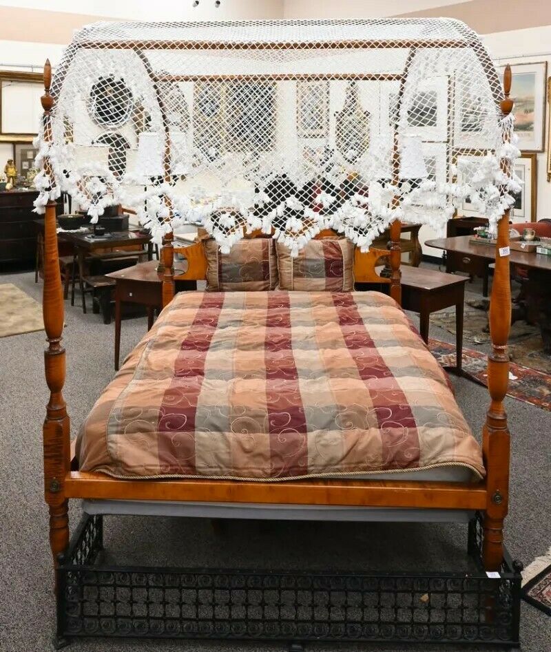 D.R. Dimes Tiger Maple Full Size Four Poster Canopy Bed