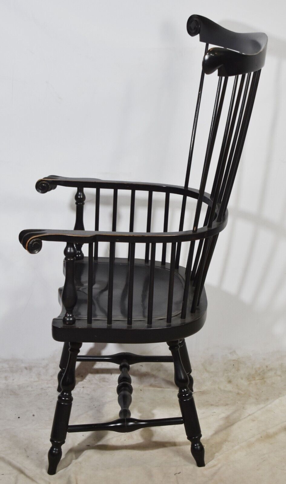 Ethan Allen Comb Back Black Windsor Arm Chair Carved Knuckles Carved Mouse Ears