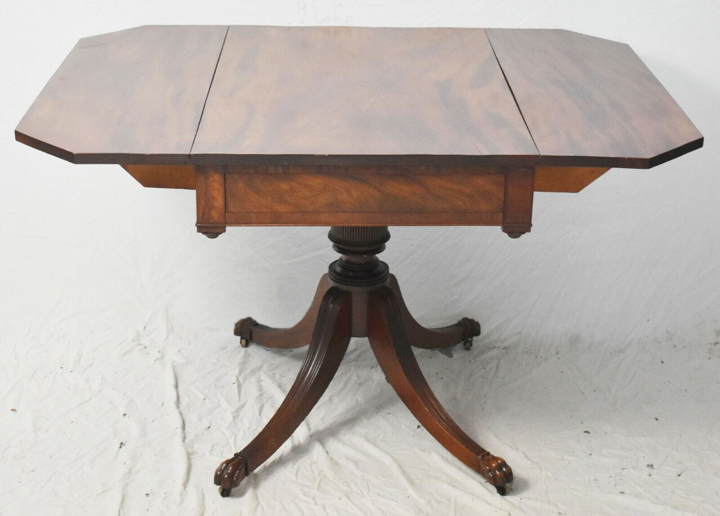 Federal Period Mahogany Drop Leaf Carved Table New York att. to Duncan Phyfe