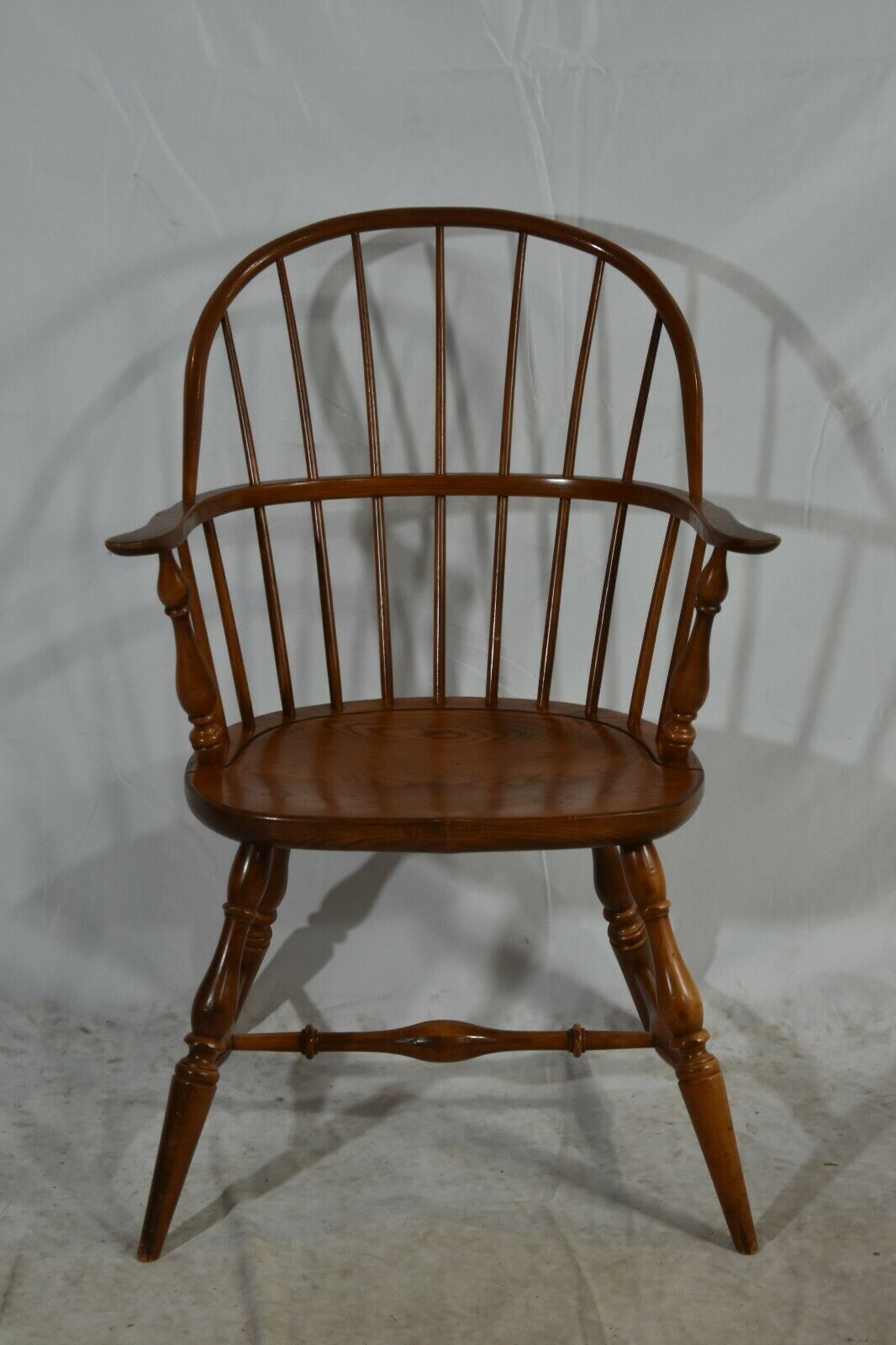 Frederick Duckloe & Bros Vintage Set 6 Loop back Windsor Dining Chairs