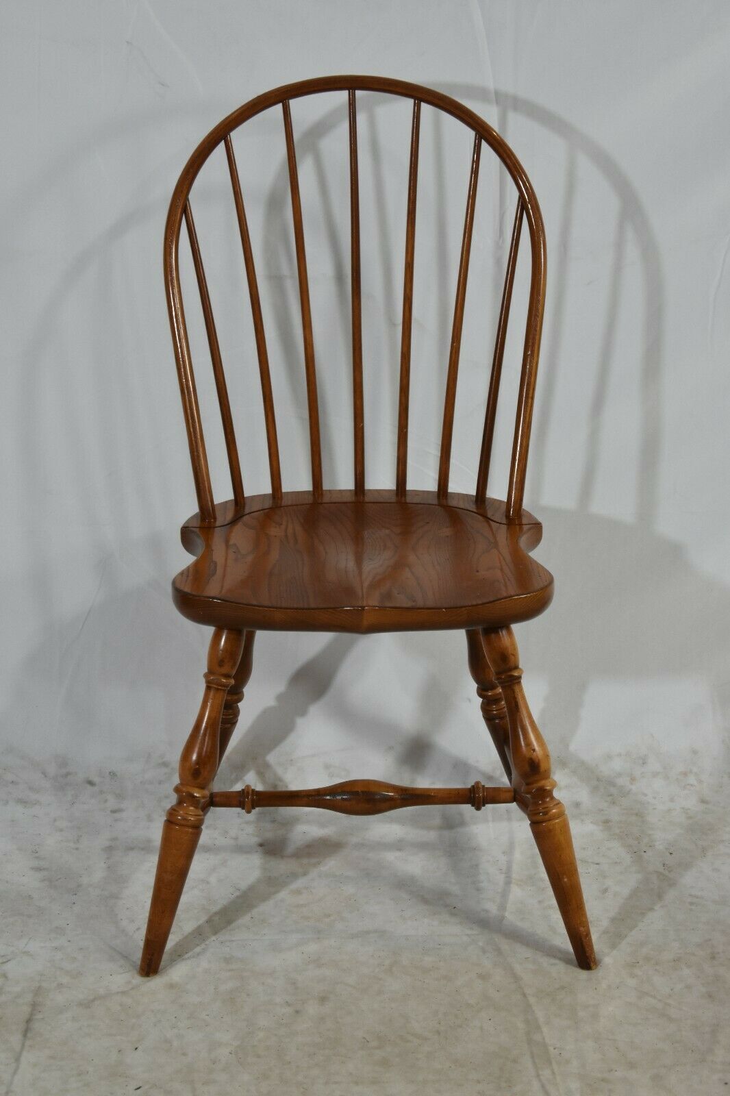 Frederick Duckloe & Bros Vintage Set 6 Loop back Windsor Dining Chairs