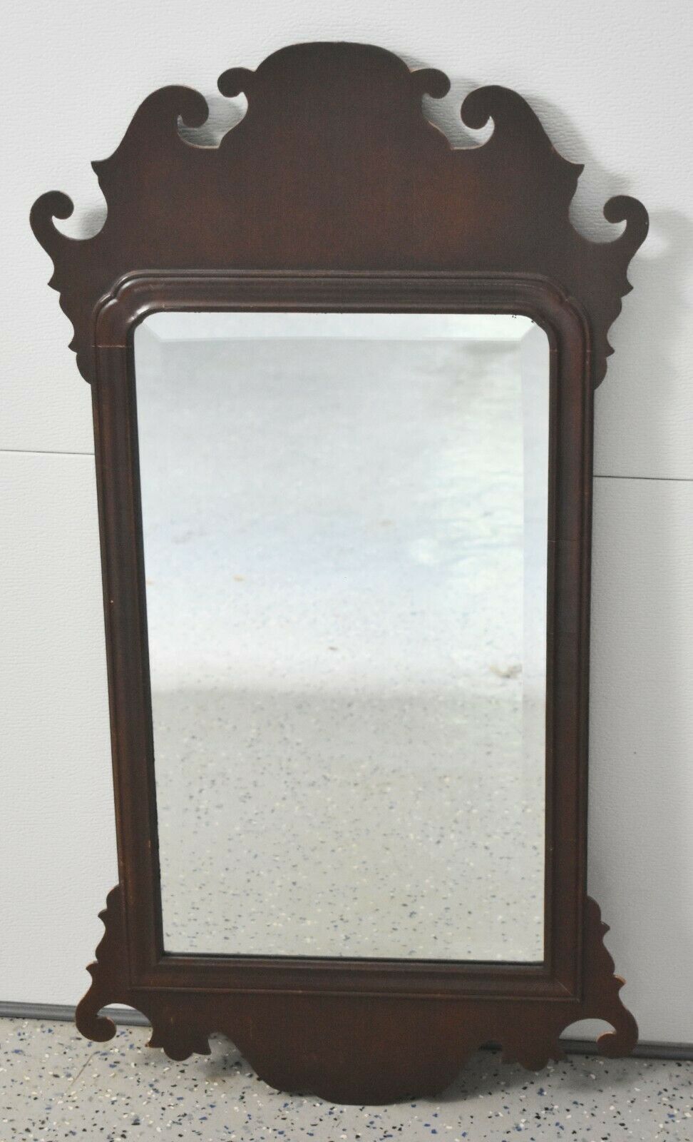 Friedman Brothers Williamsburg Chippendale Style Mirror Looking Glass CWLG 15