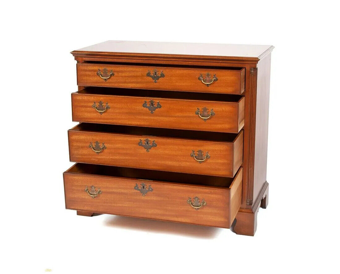 Kittinger Williamsburg COLLECTION Mahogany Chest of Drawers CW 18