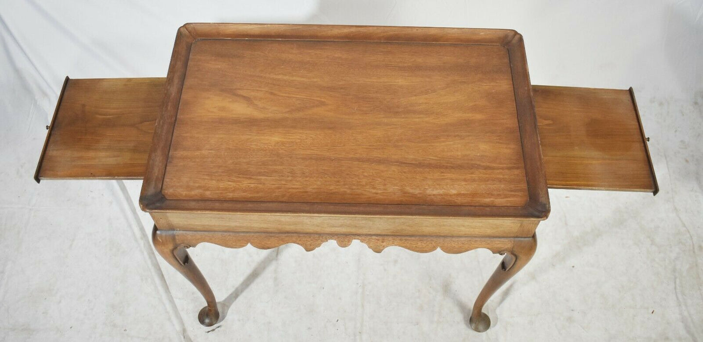 Kittinger Colonial Williamsburg Collection Mahogany Queen Anne Tea Table CW-8