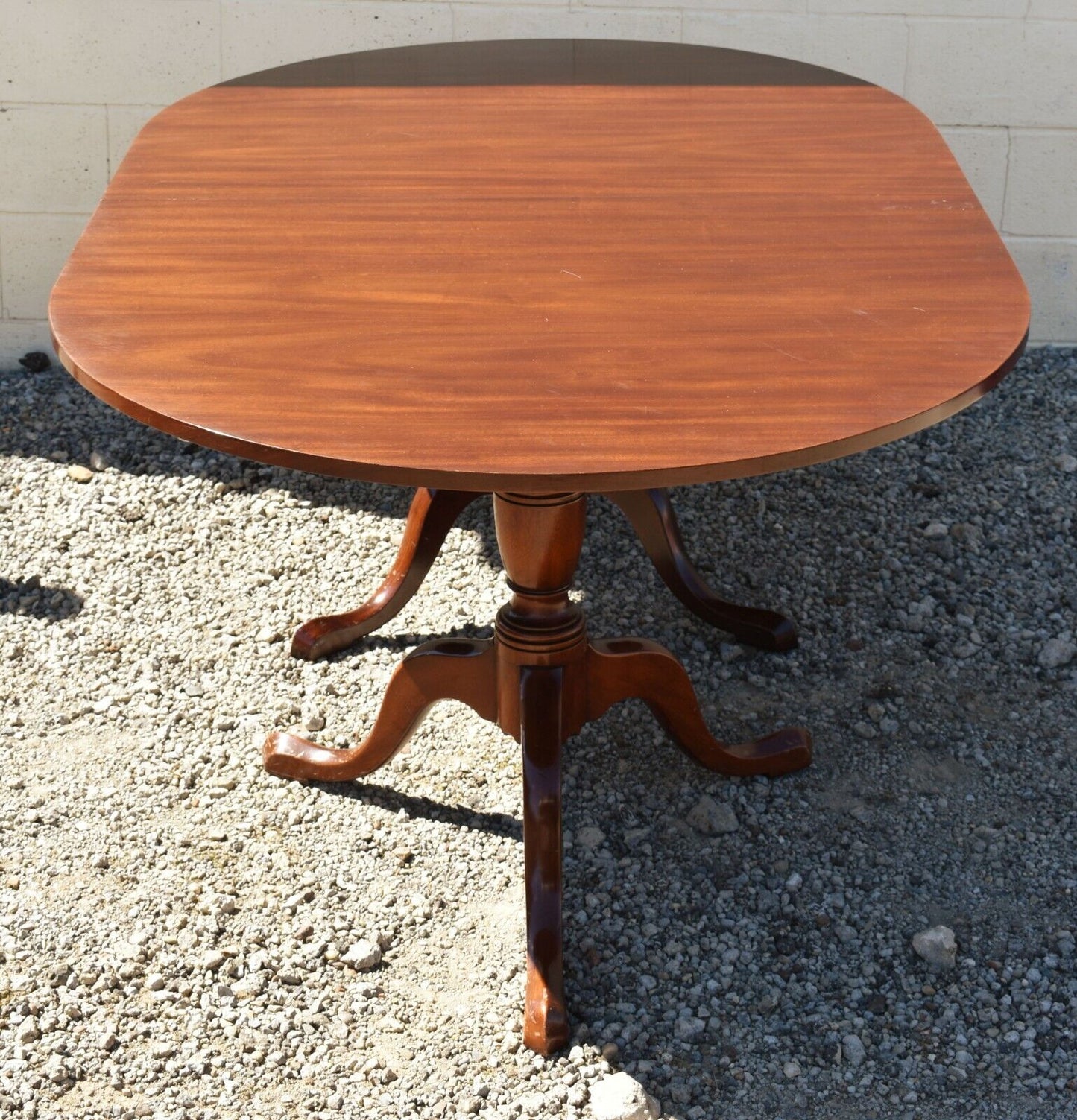 Kittinger Richmond Collection Mahogany Two Pedestal Dining Table with 2 Leaves