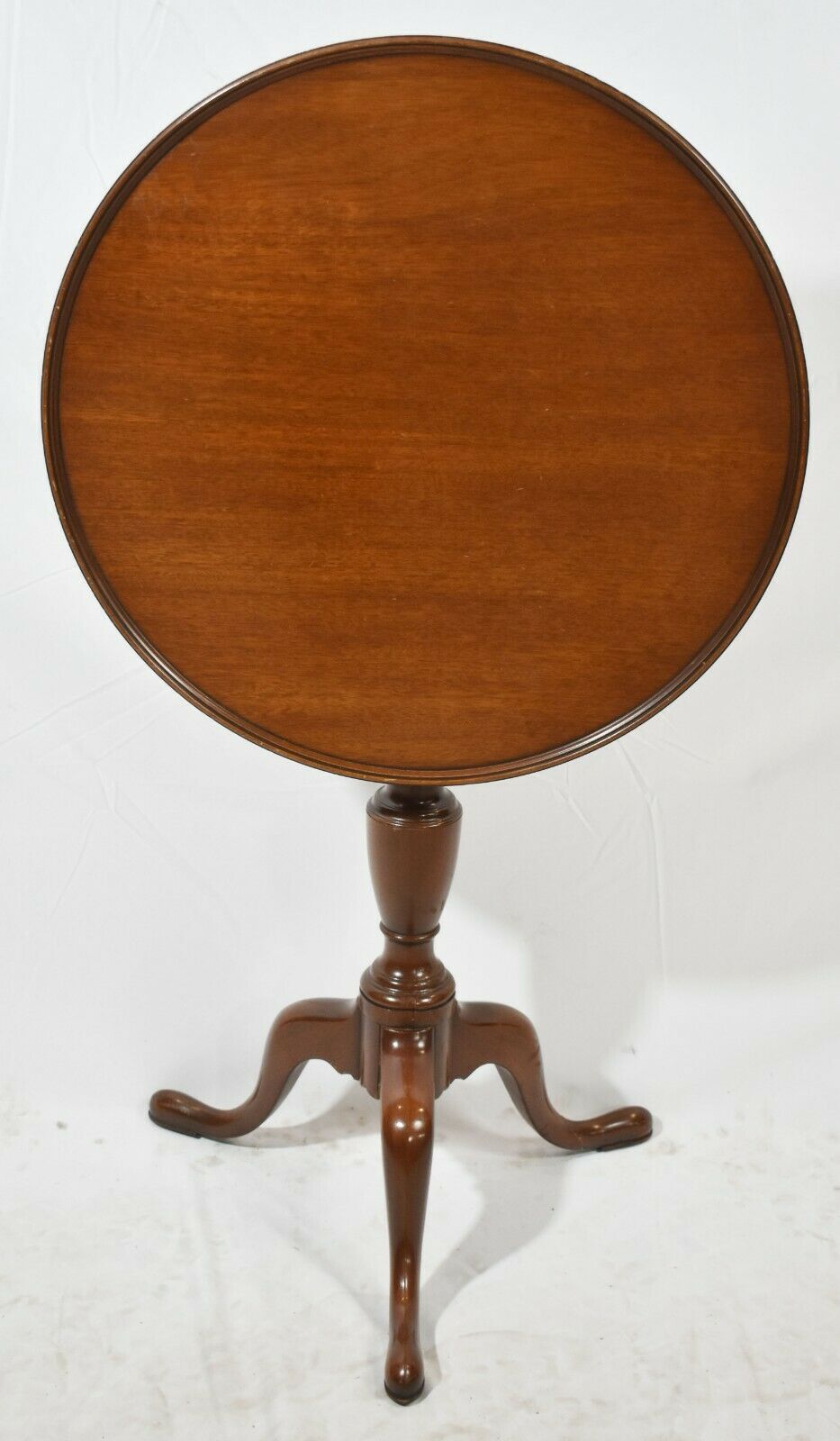 KITTINGER Williamsburg Mahogany Revolving Tilt Top Table Occasional Table CW 11