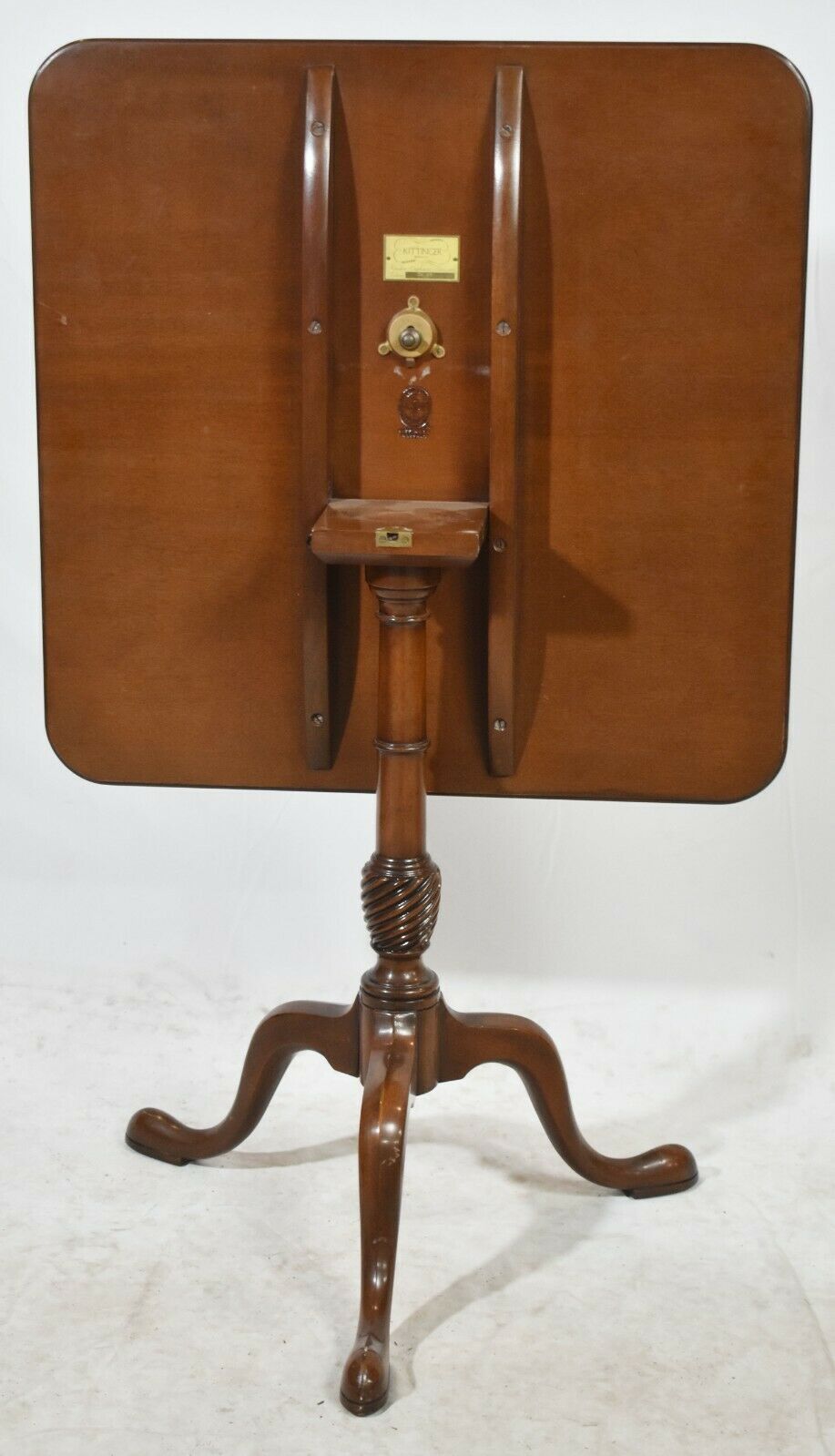 KITTINGER Williamsburg Mahogany Square Tilt Top Table Occasional Table CW 69