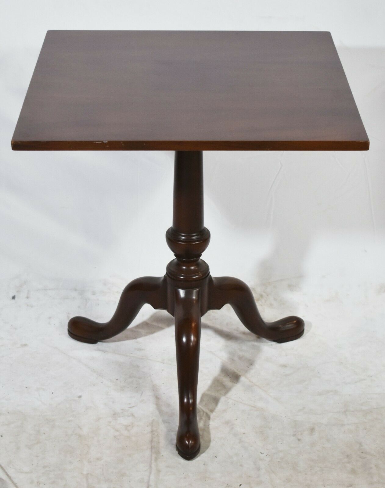 KITTINGER Williamsburg Mahogany Table Occasional Table WA 1009