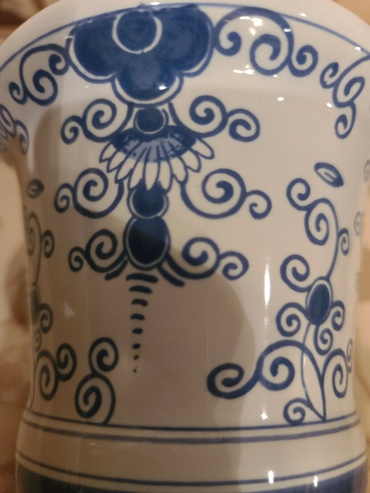 OUD WILLIAMSBURG DELFT Vase C 30 Blue and White Made in Holland