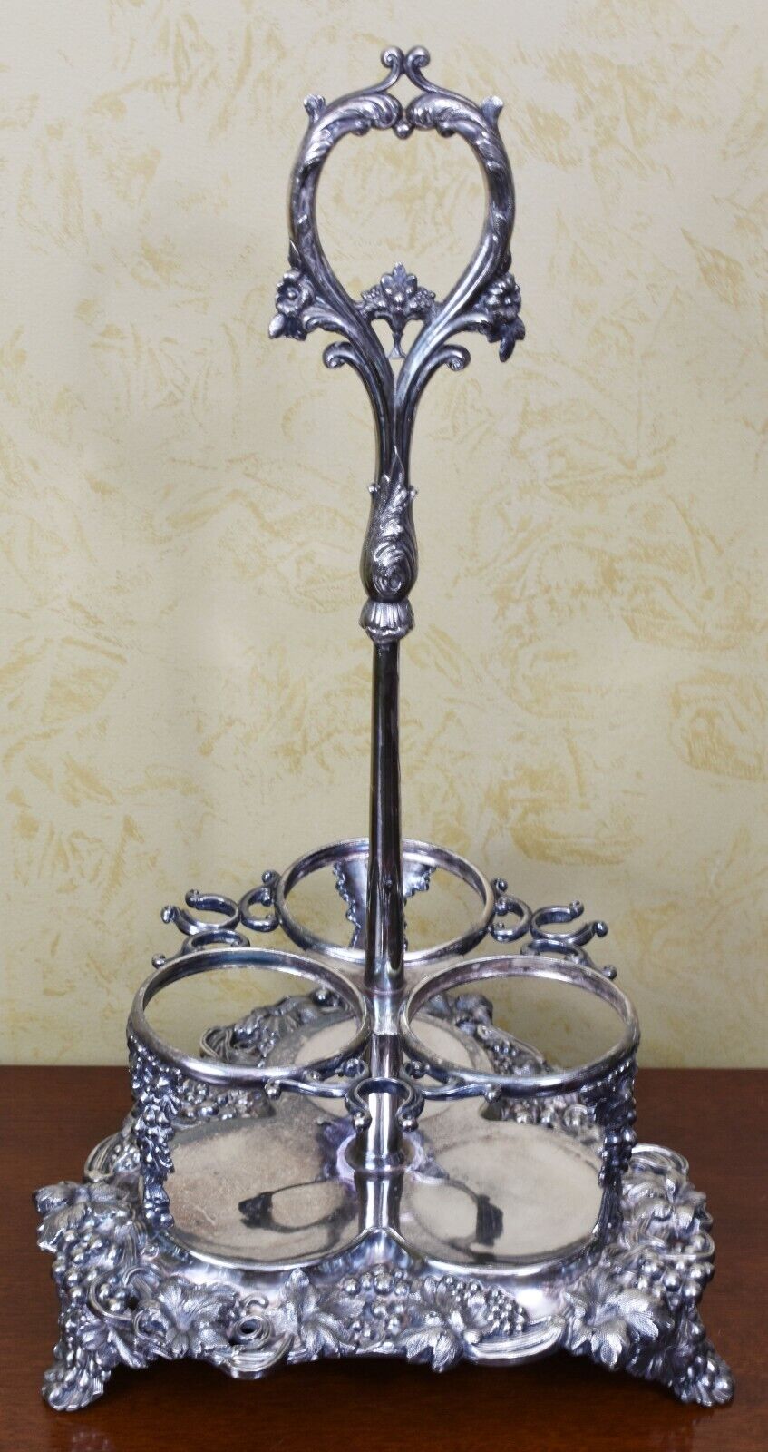 REED & BARTON SILVERPLATE Decanter Holder with 3 Etched Glass Decanters