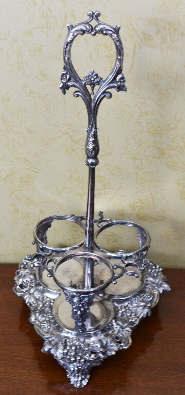 REED & BARTON SILVERPLATE Decanter Holder with 3 Etched Glass Decanters