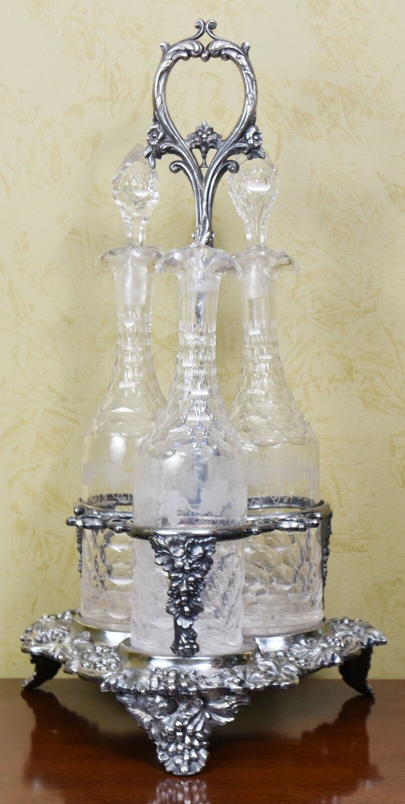 REED & BARTON SILVERPLATE Decanter Holder with 3 Etched Glass Decanters