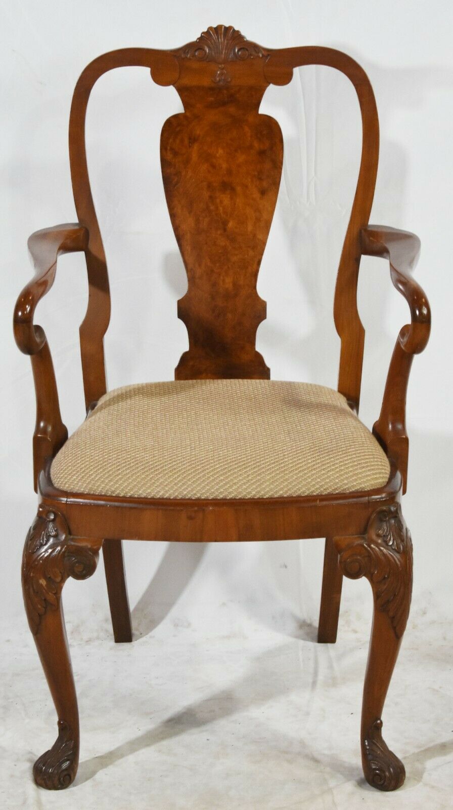 Set of 6 Queen Anne Burl Walnut Dining Chairs Claw and Ball feet Carved Shell