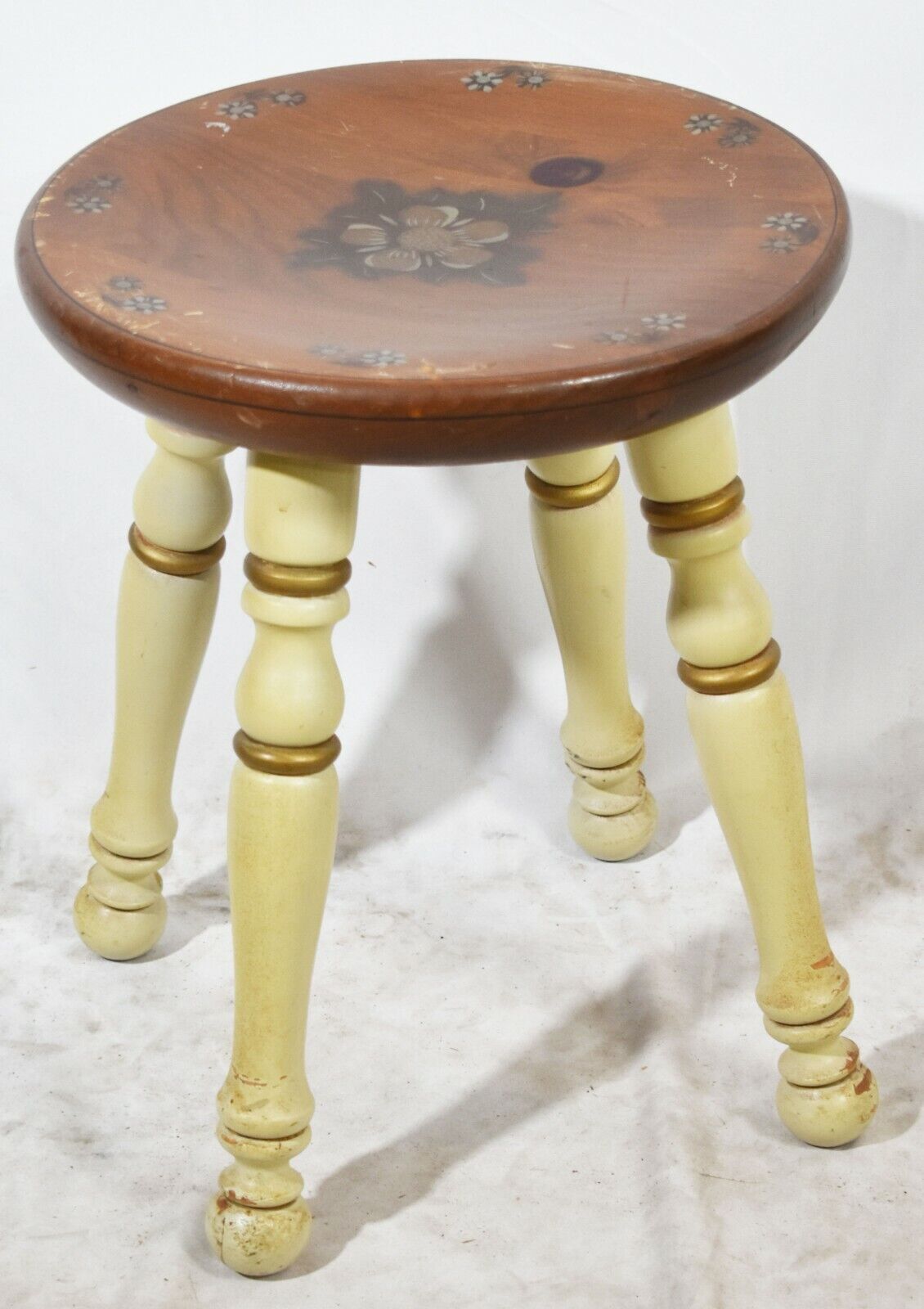 Vintage Traditional Hitchcock Style Four Turned Leg Stool Foot Stool