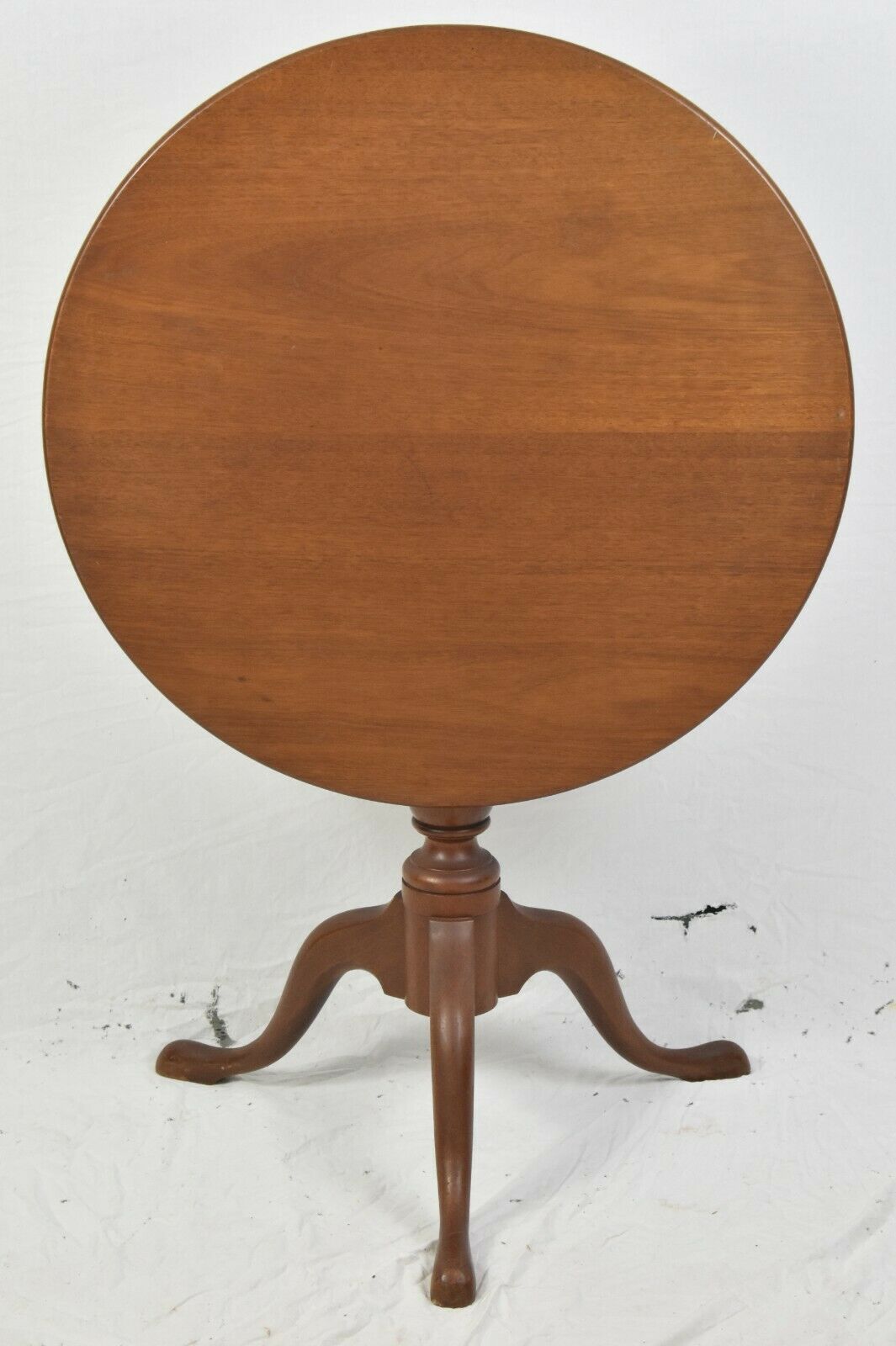 BIGGS KITTINGER Queen Anne Style Mahogany Tilt Top Table Williamsburg Style