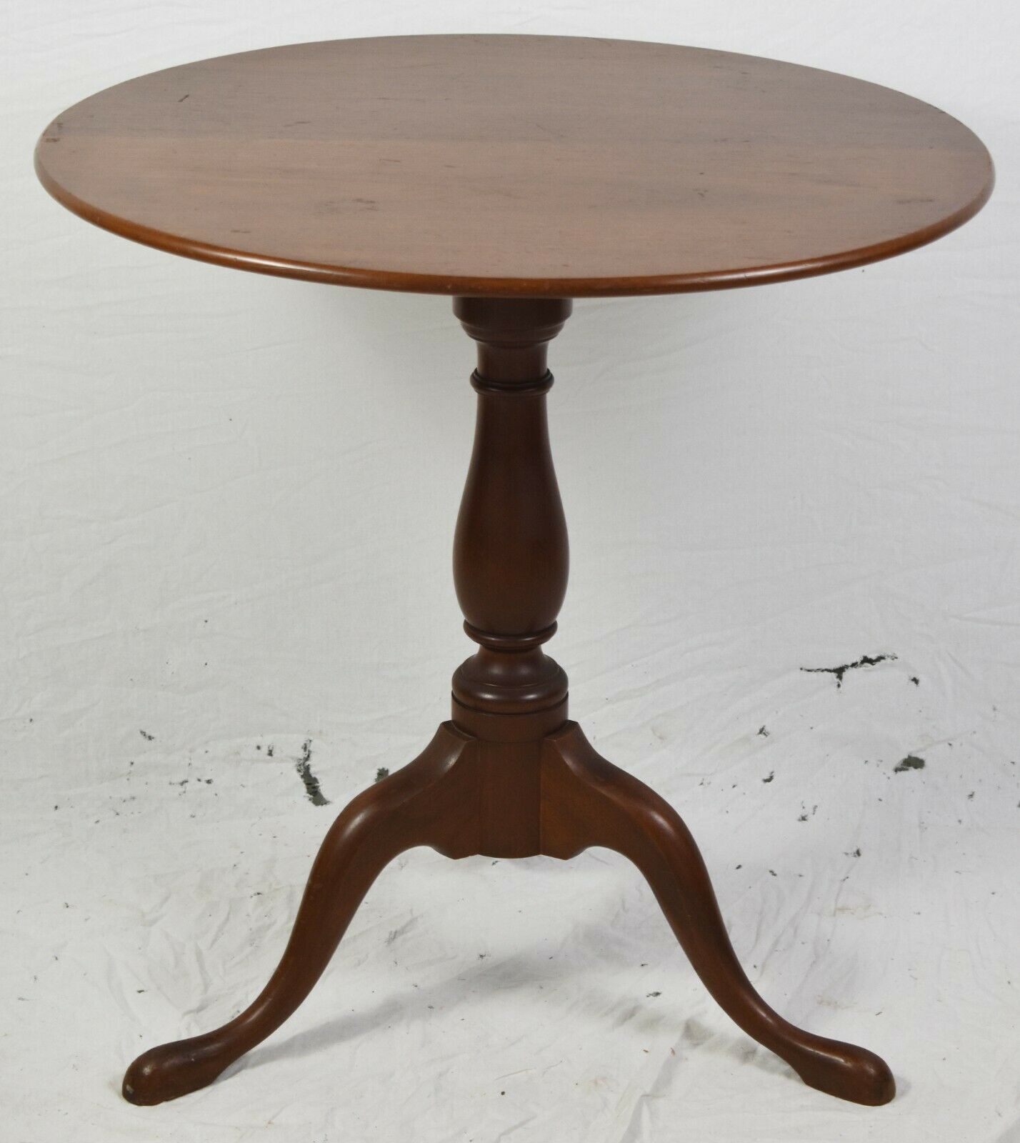 BIGGS KITTINGER Queen Anne Style Mahogany Tilt Top Table Williamsburg Style