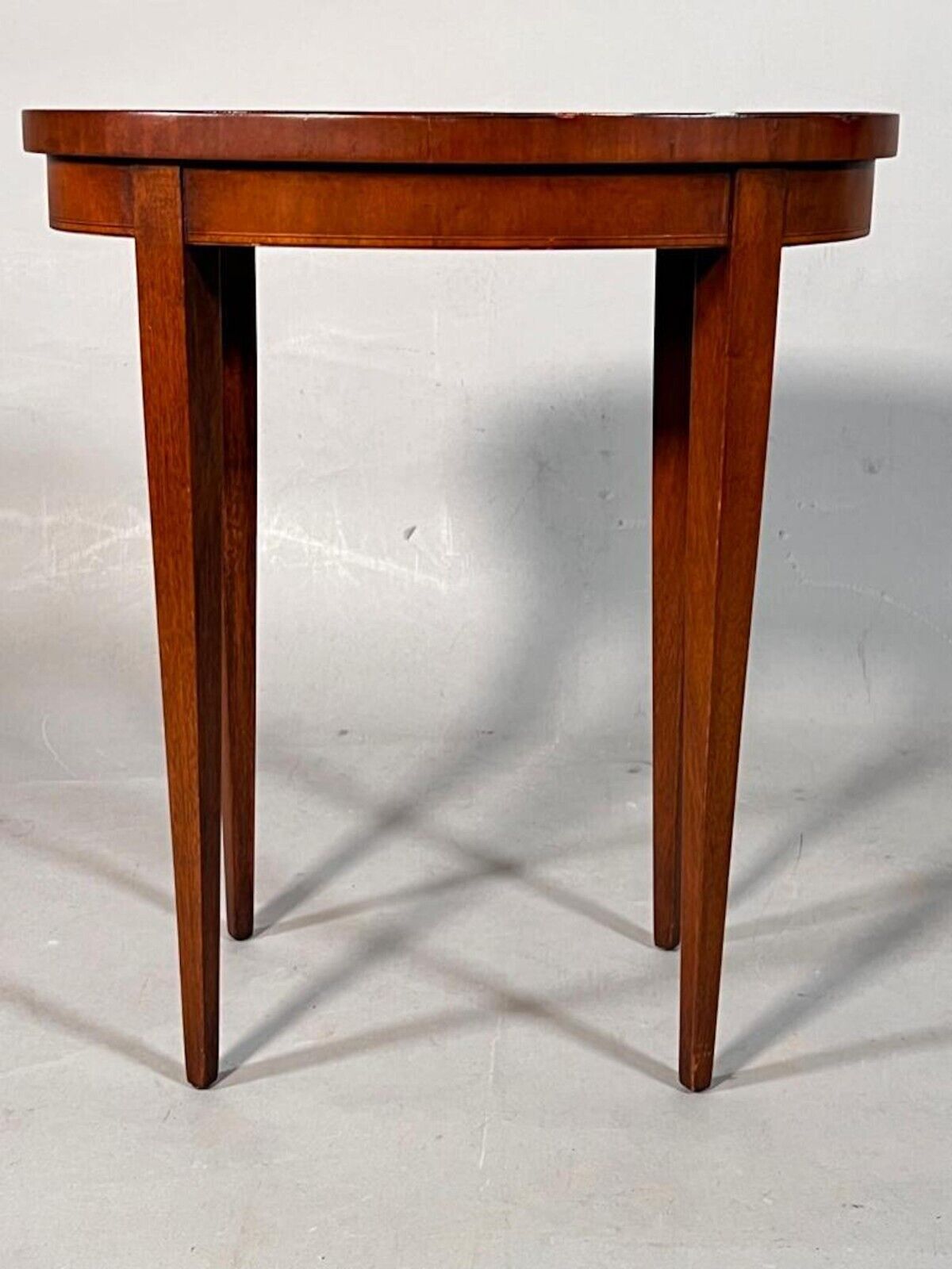 Baker Mahogany Shell Inlaid Kettles Stand Occasional Table Williamsburg Style