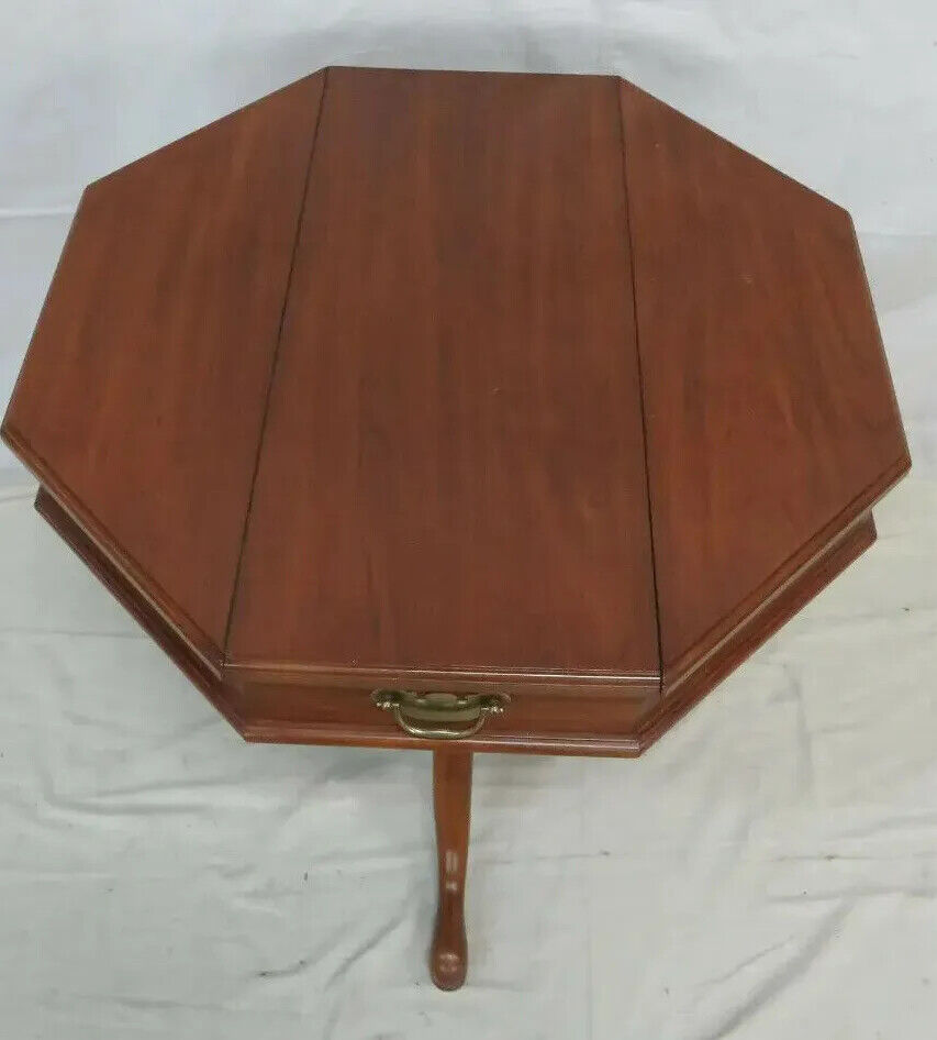 Henkel Harris Jefferson Black Cherry Octagon Flip Top Pedestal Center Side Table