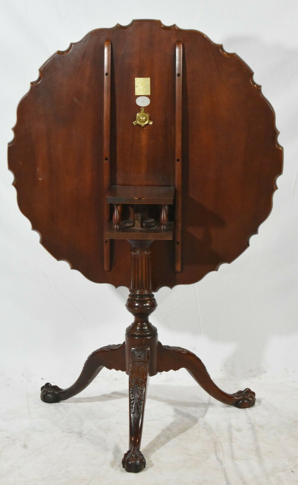 Baker Historic Charleston Carved Chippendale Mahogany Pie Crust Tilt Top Table