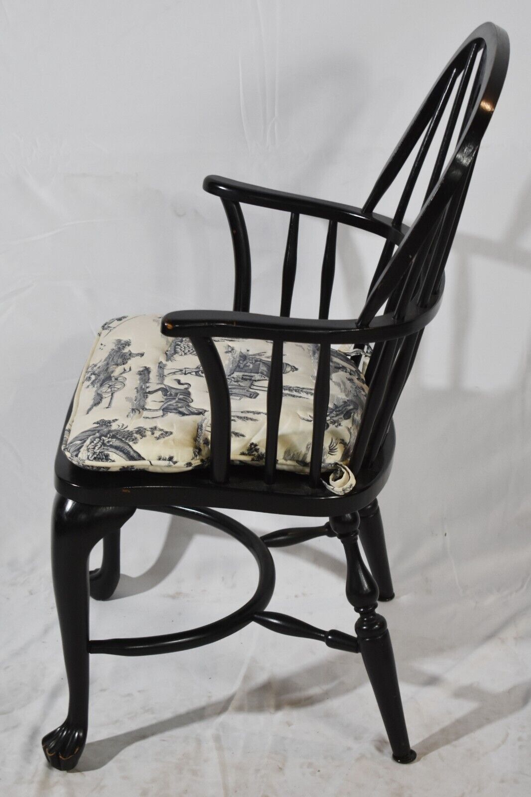 Black English Style Arm Windsor Chair Bench Made w Toile Blue Chair Pad