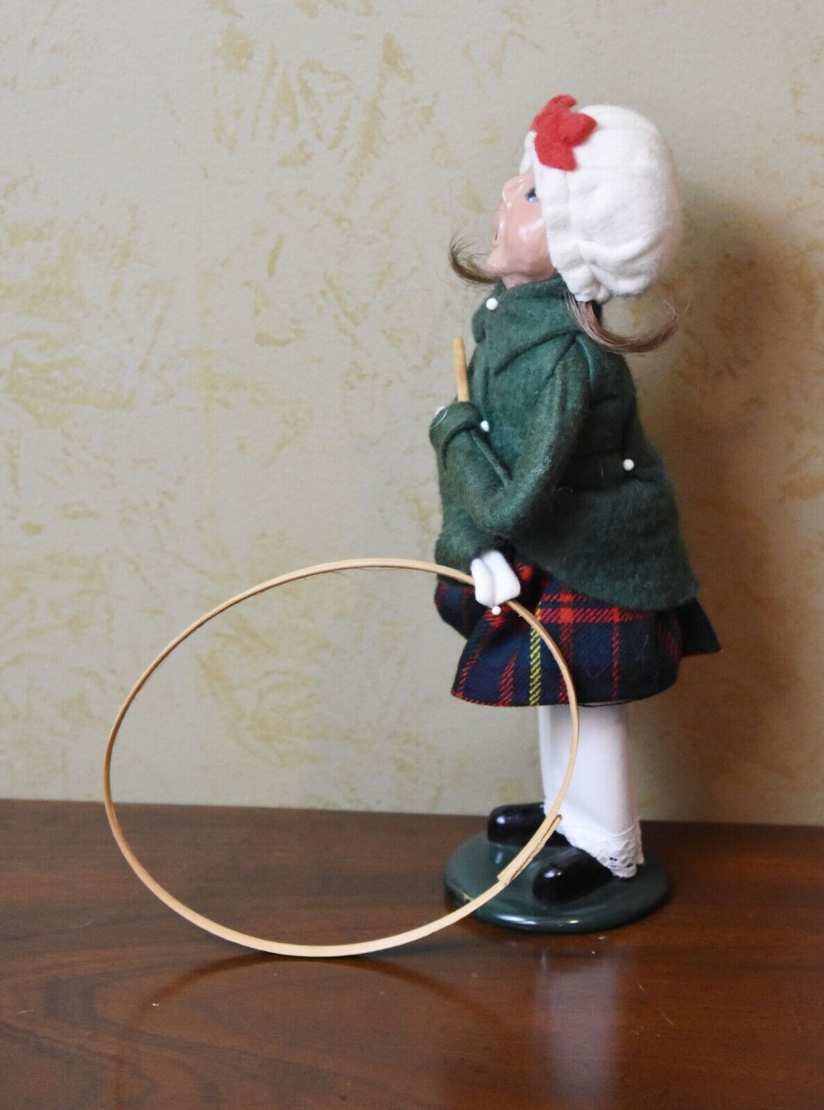 Byers Choice Caroler Girl with Toy Wooden Hoop and Stick 1989