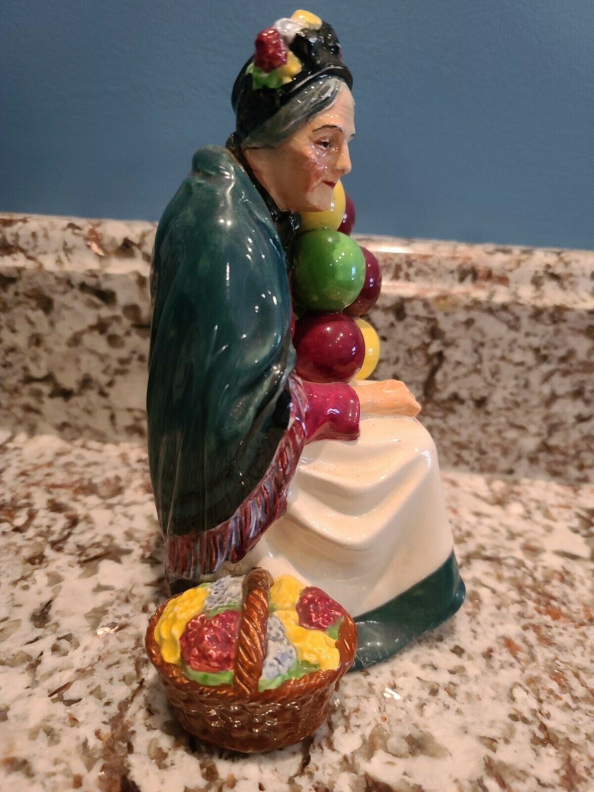 Royal Doulton THE OLD BALLOON SELLER HN1315