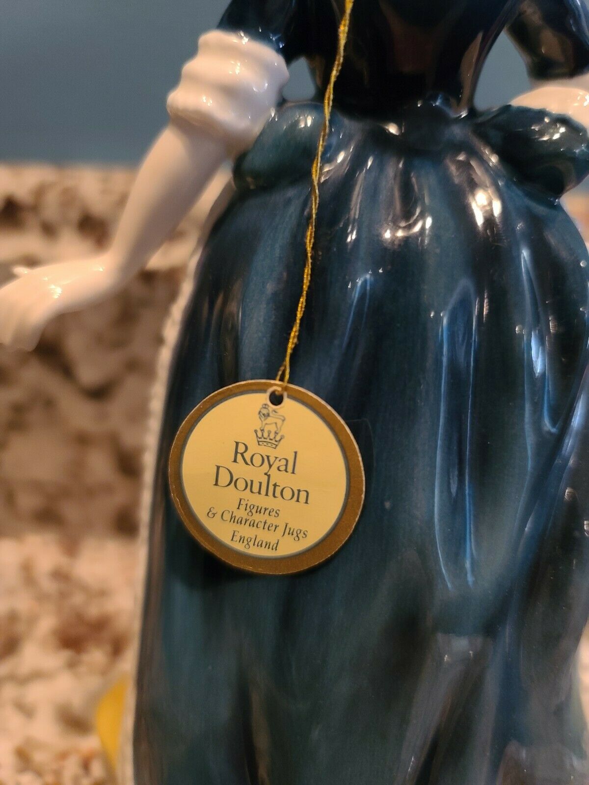 ROYAL DOULTON Clarinda HN2724 - Retired 1981