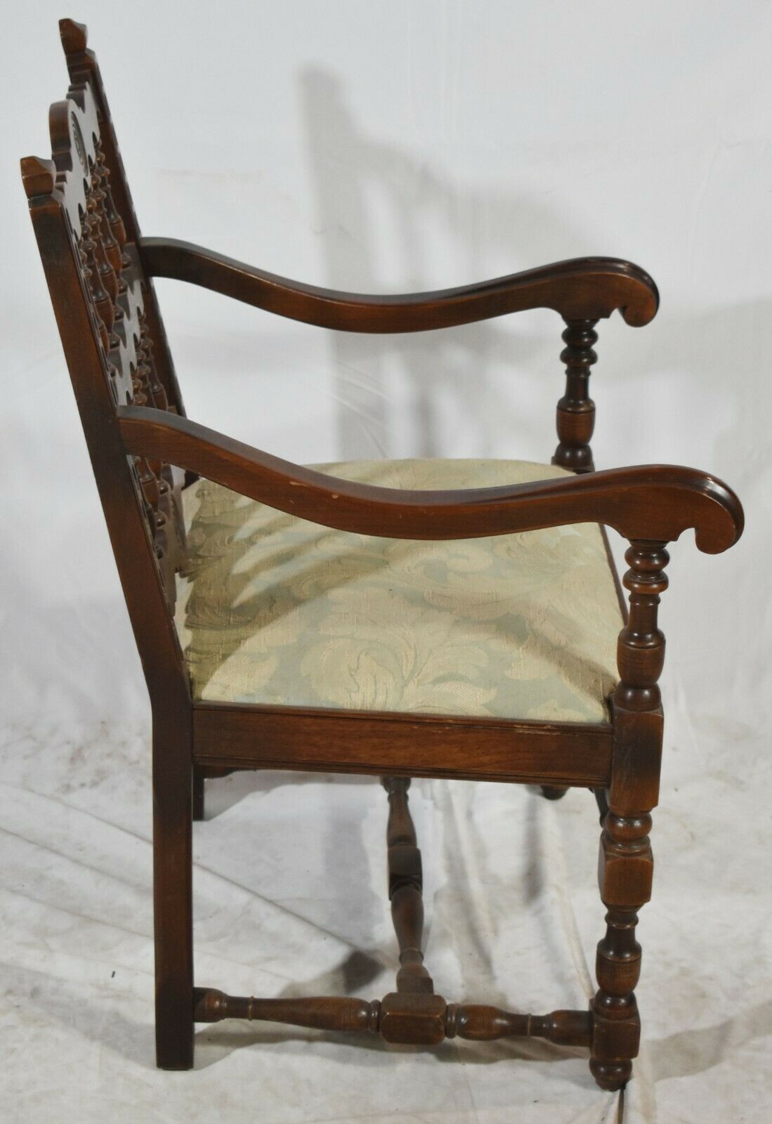 Kittinger Mahogany William and Mary Arm Chair Pilgrim Style Early American